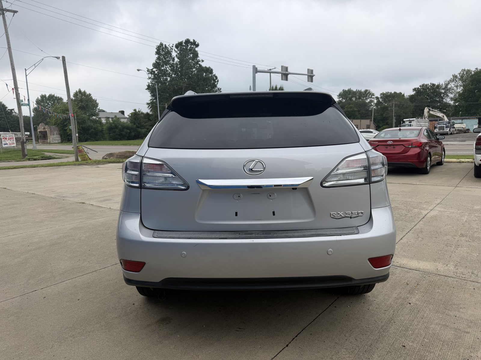 Vehicle photo 4