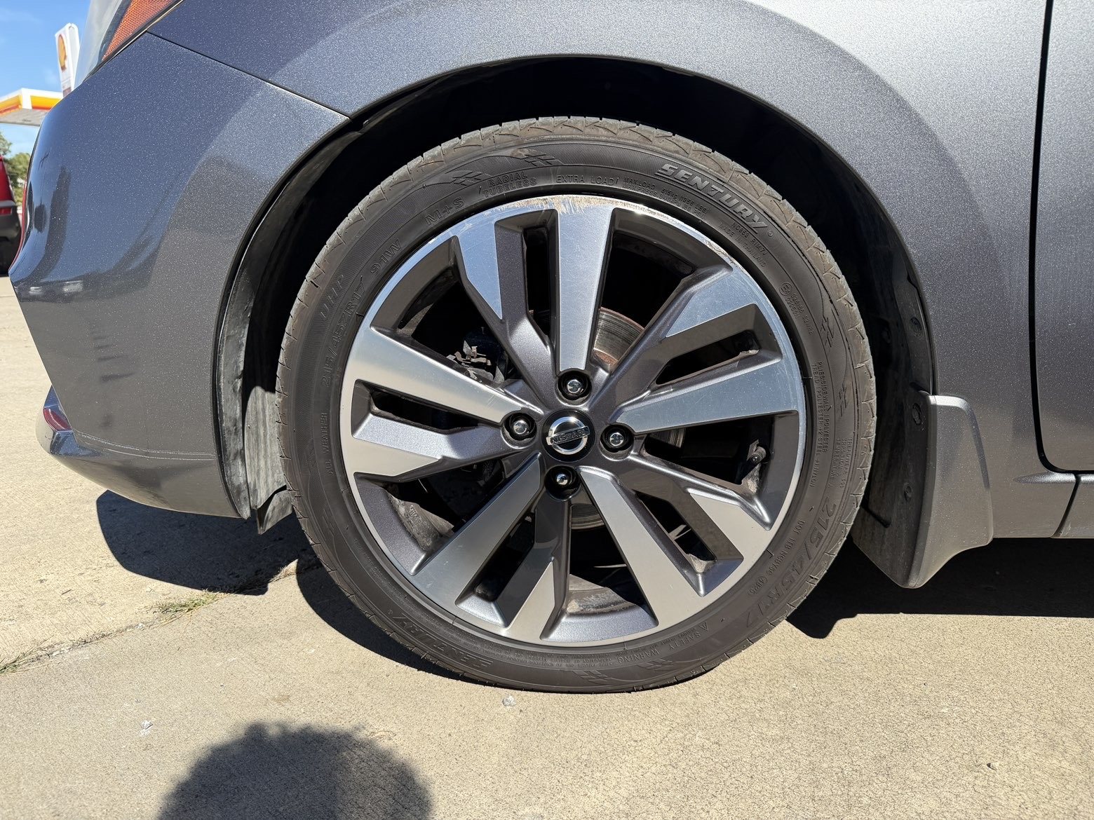 Vehicle photo 13