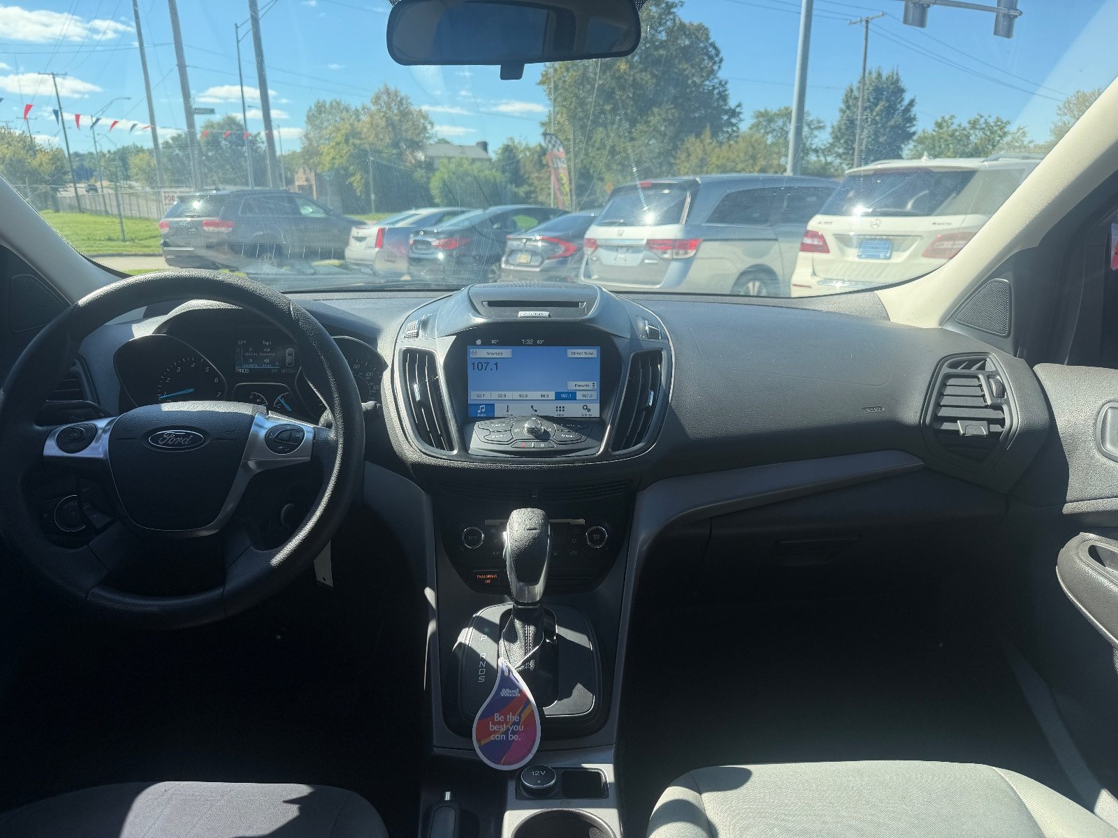 Vehicle photo 9