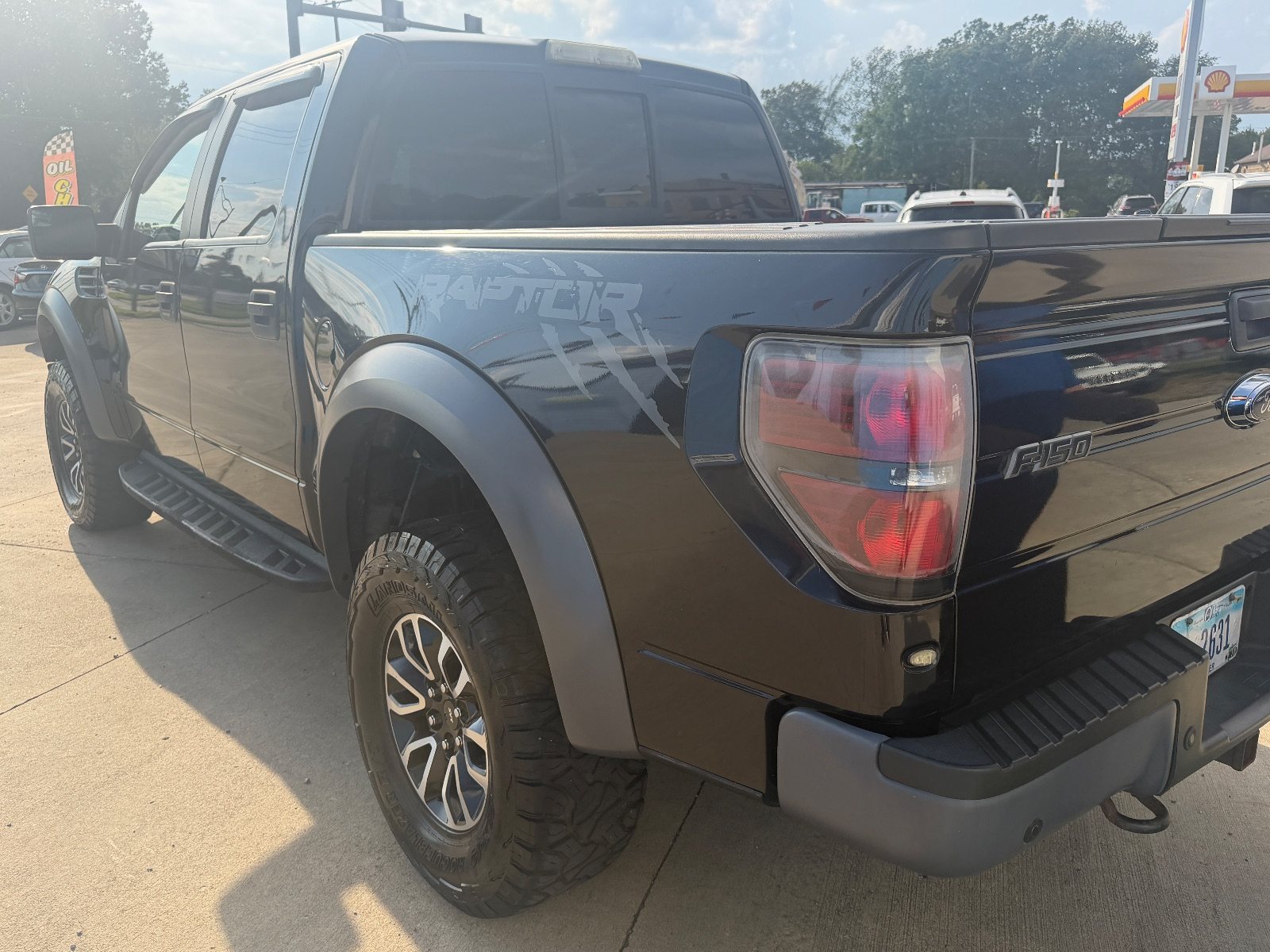 Vehicle photo 5