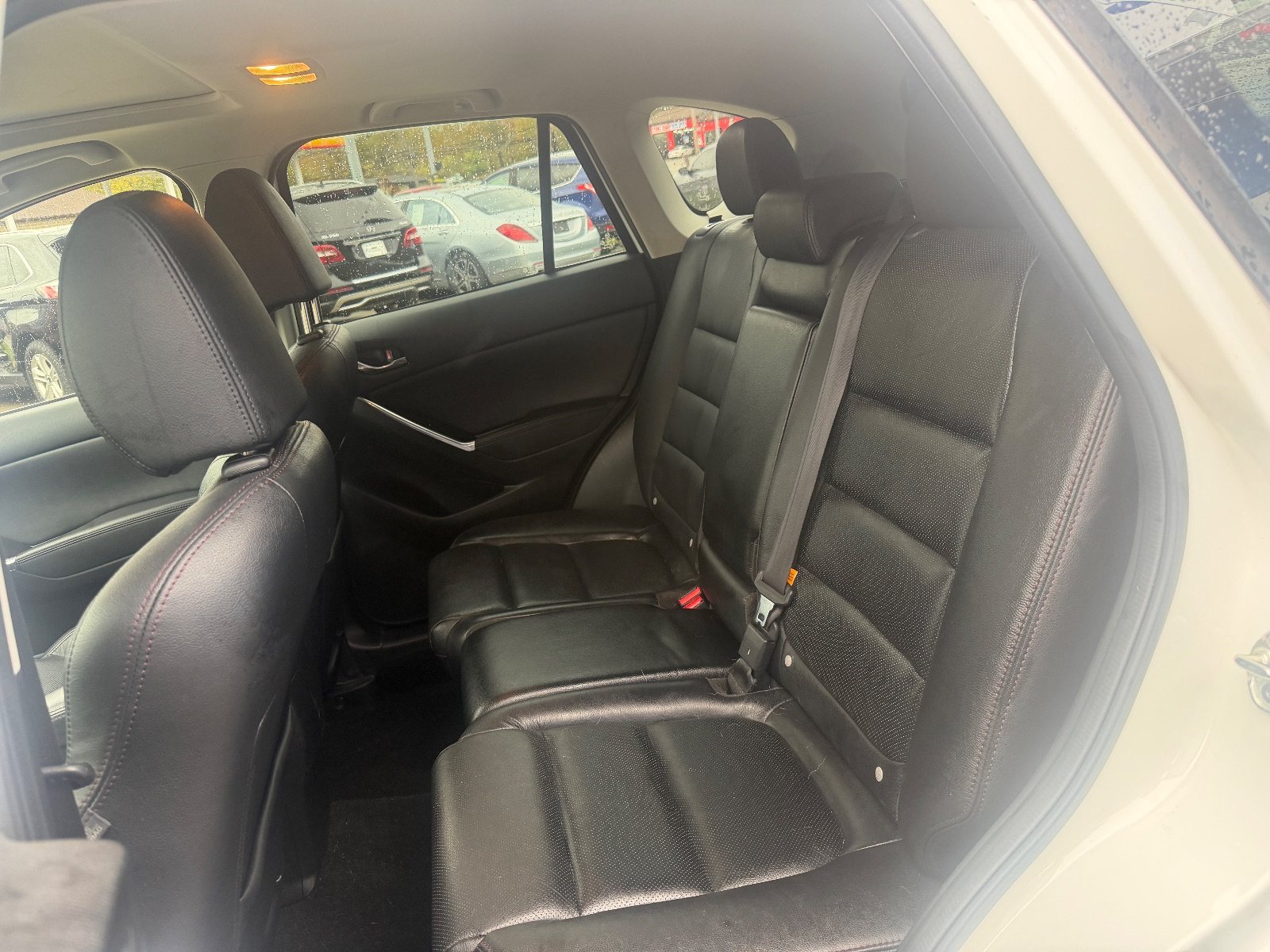 Vehicle photo 11