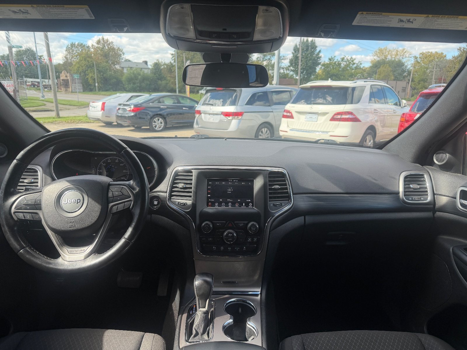 Vehicle photo 10
