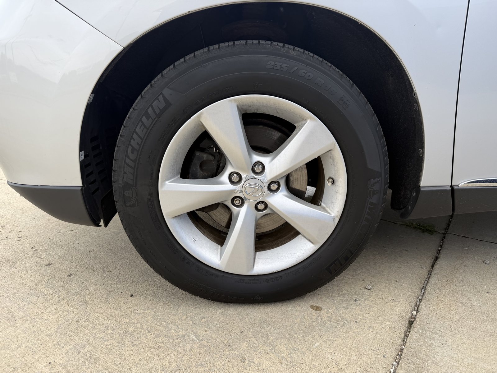 Vehicle photo 14