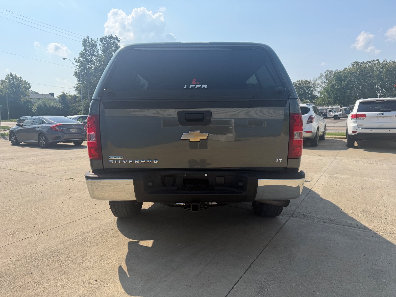 Vehicle photo 5