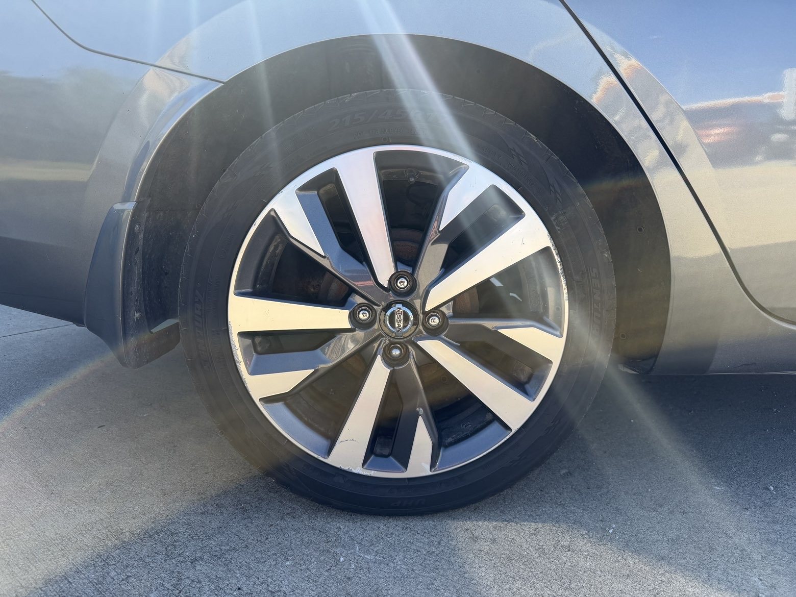 Vehicle photo 16