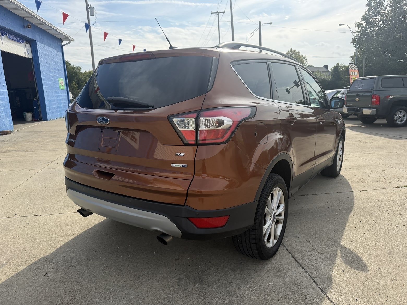 Vehicle photo 5