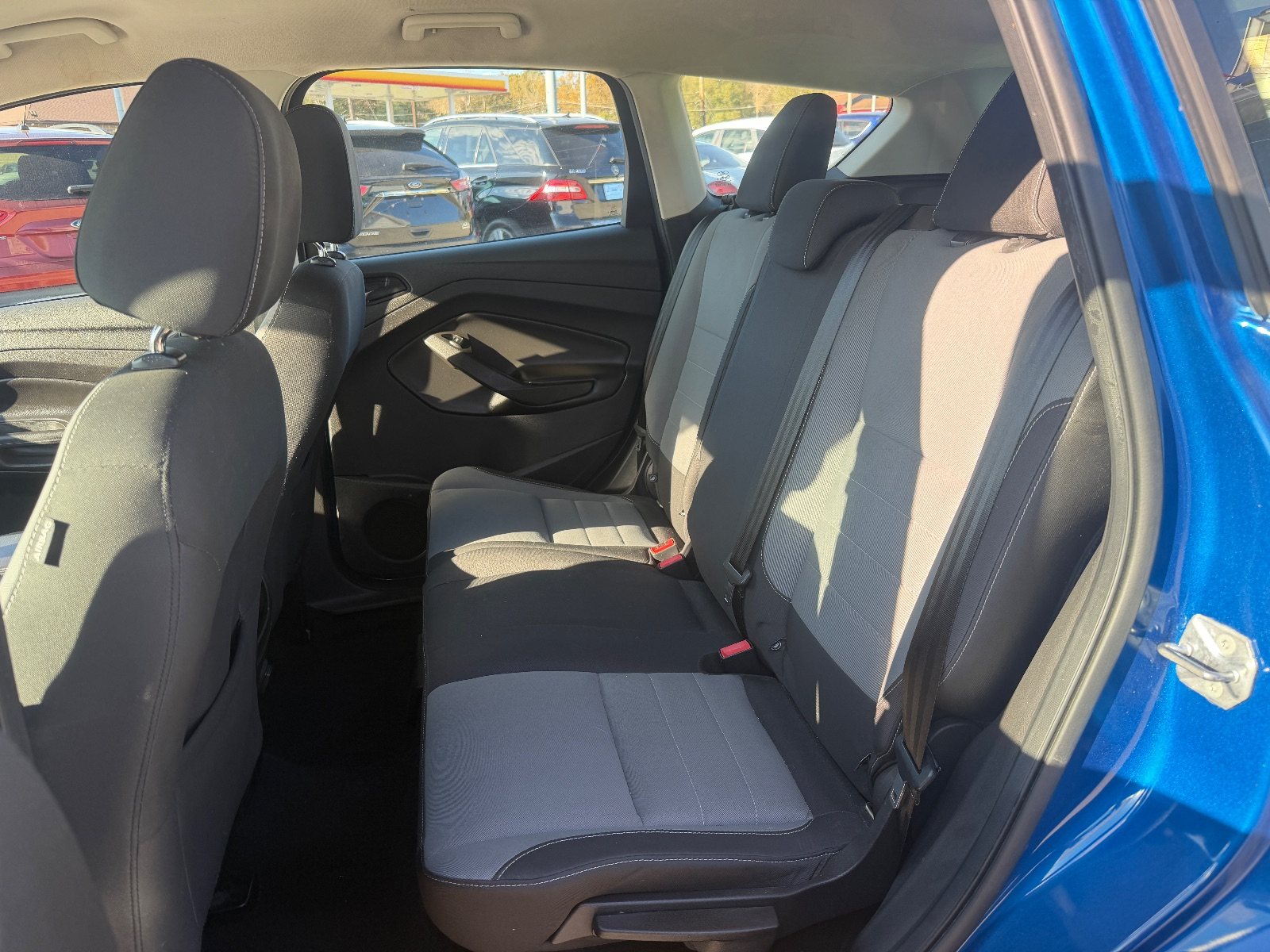 Vehicle photo 11