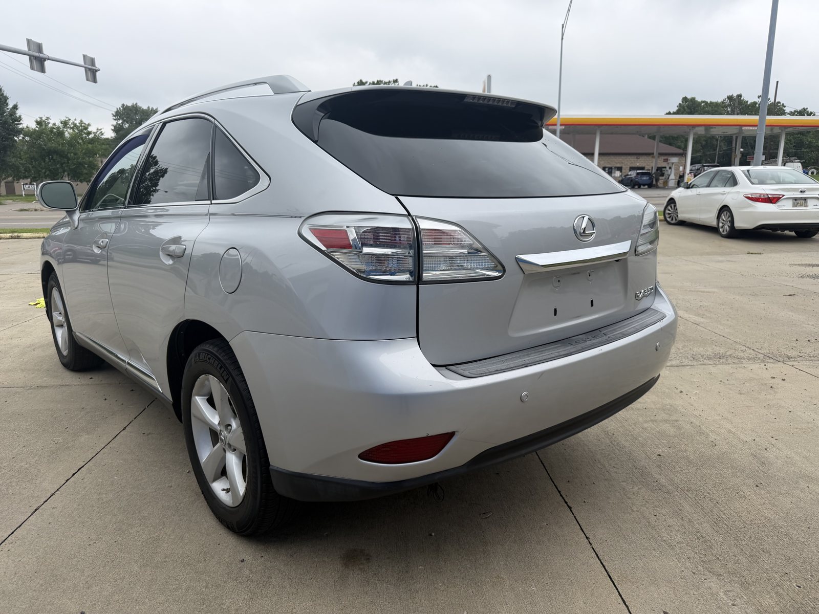 Vehicle photo 8
