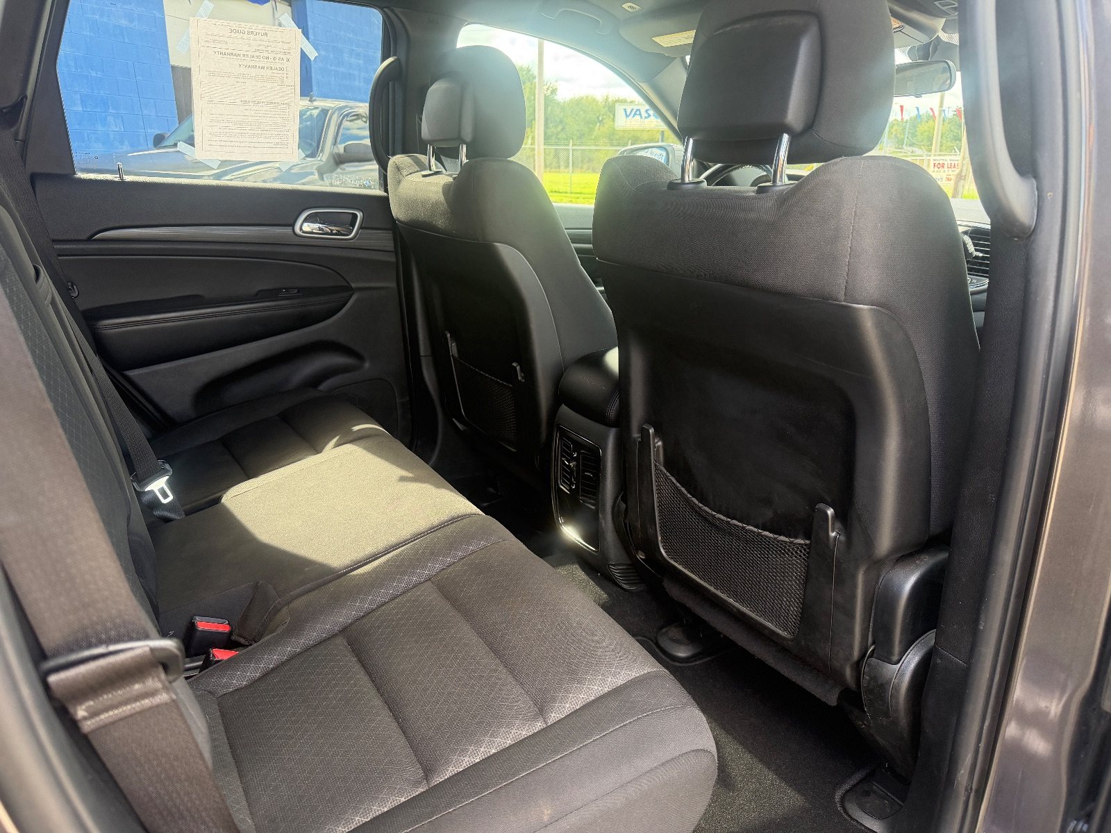 Vehicle photo 13