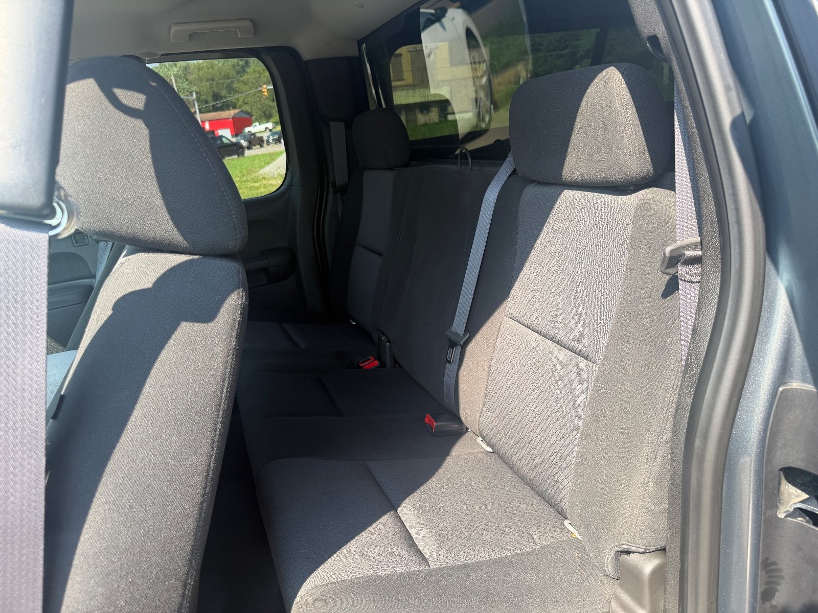 Vehicle photo 10