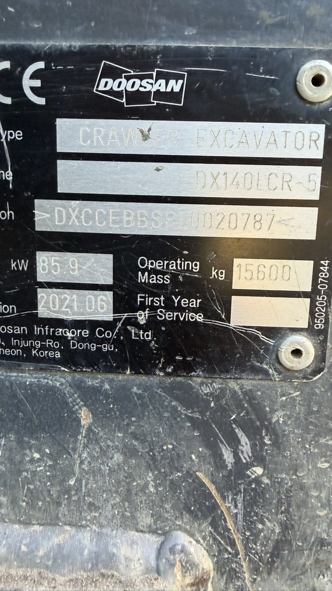 Vehicle photo 18