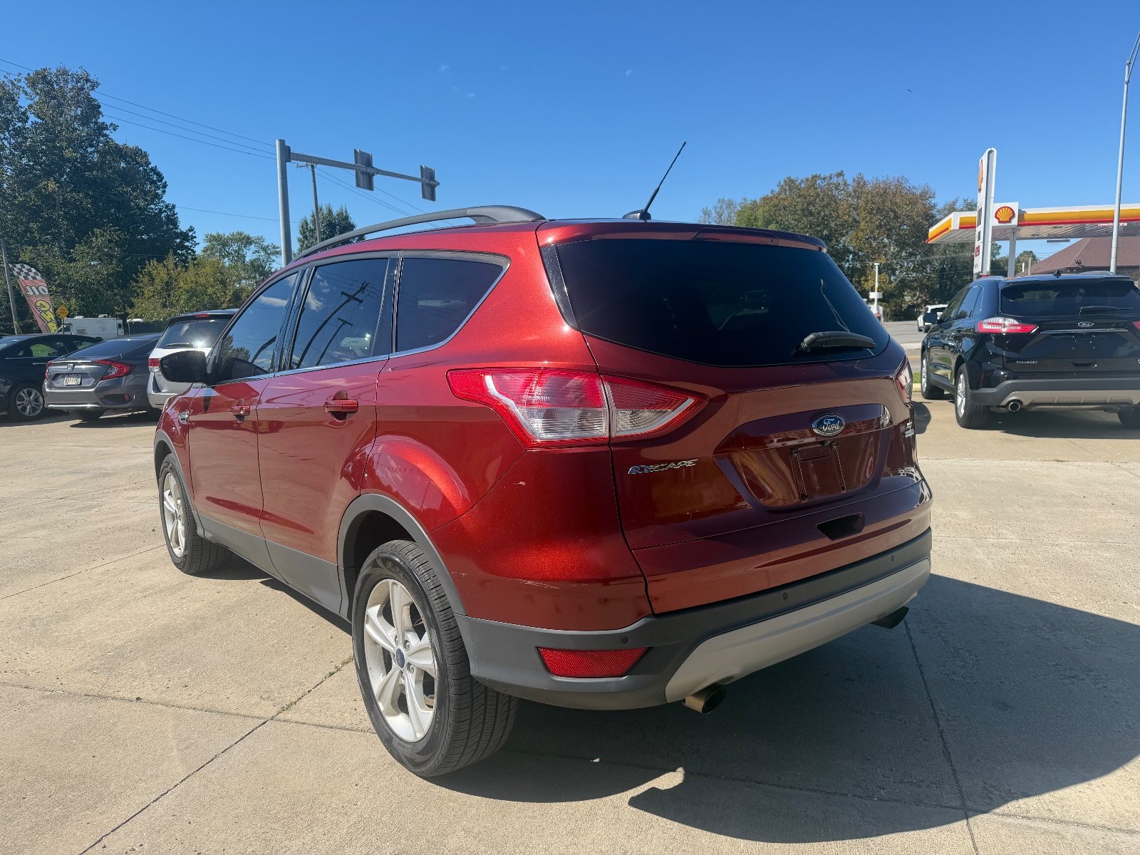 Vehicle photo 4