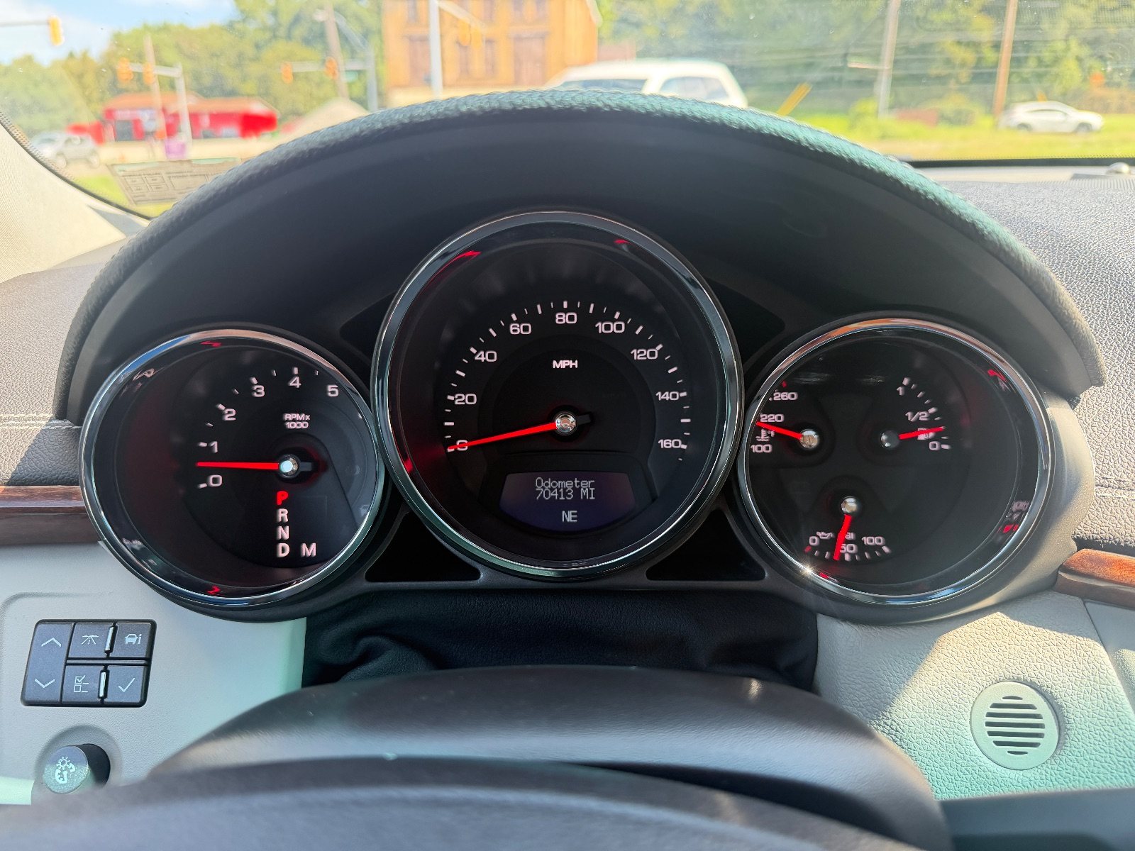 Vehicle photo 11
