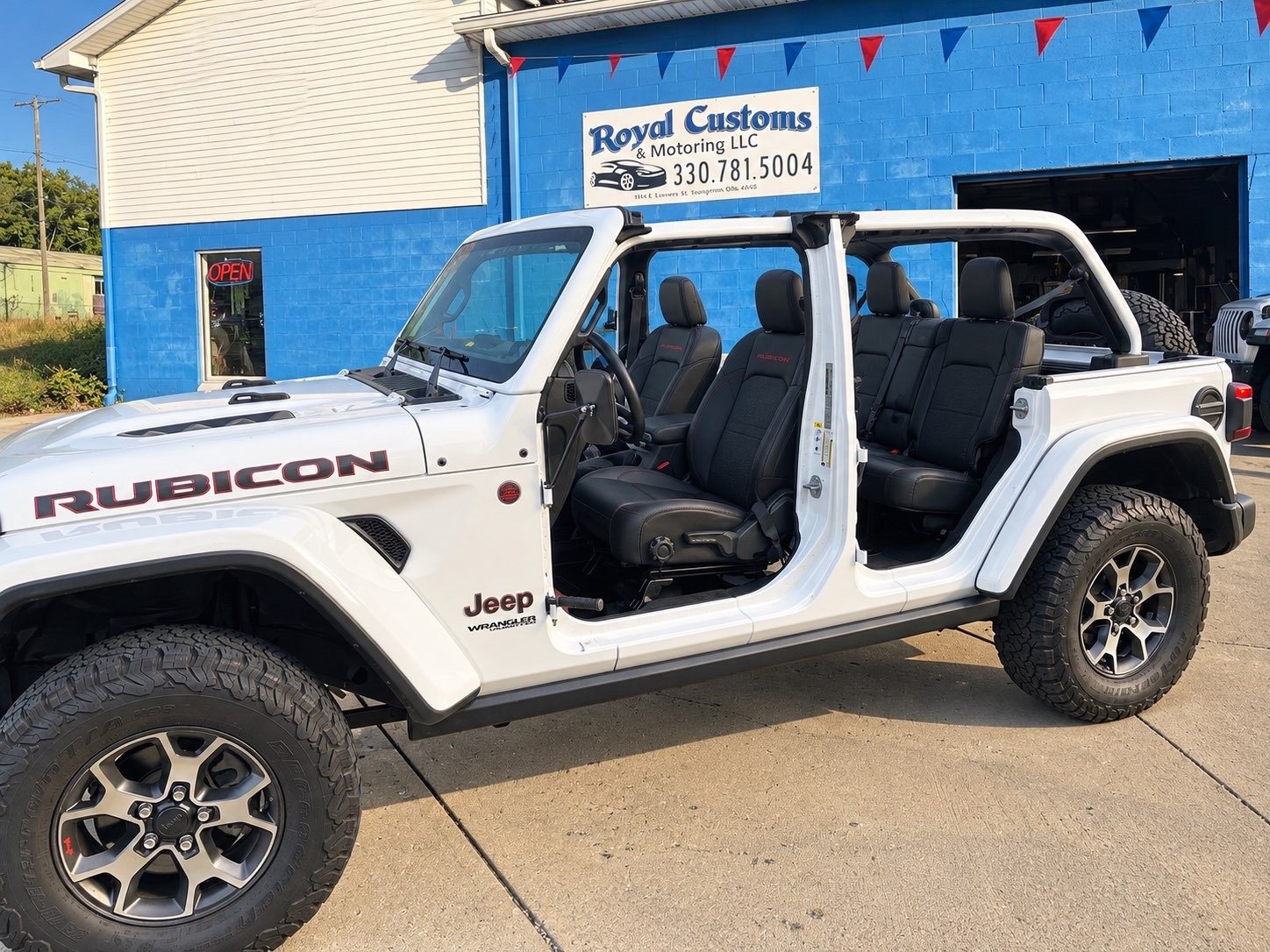 Vehicle photo 7