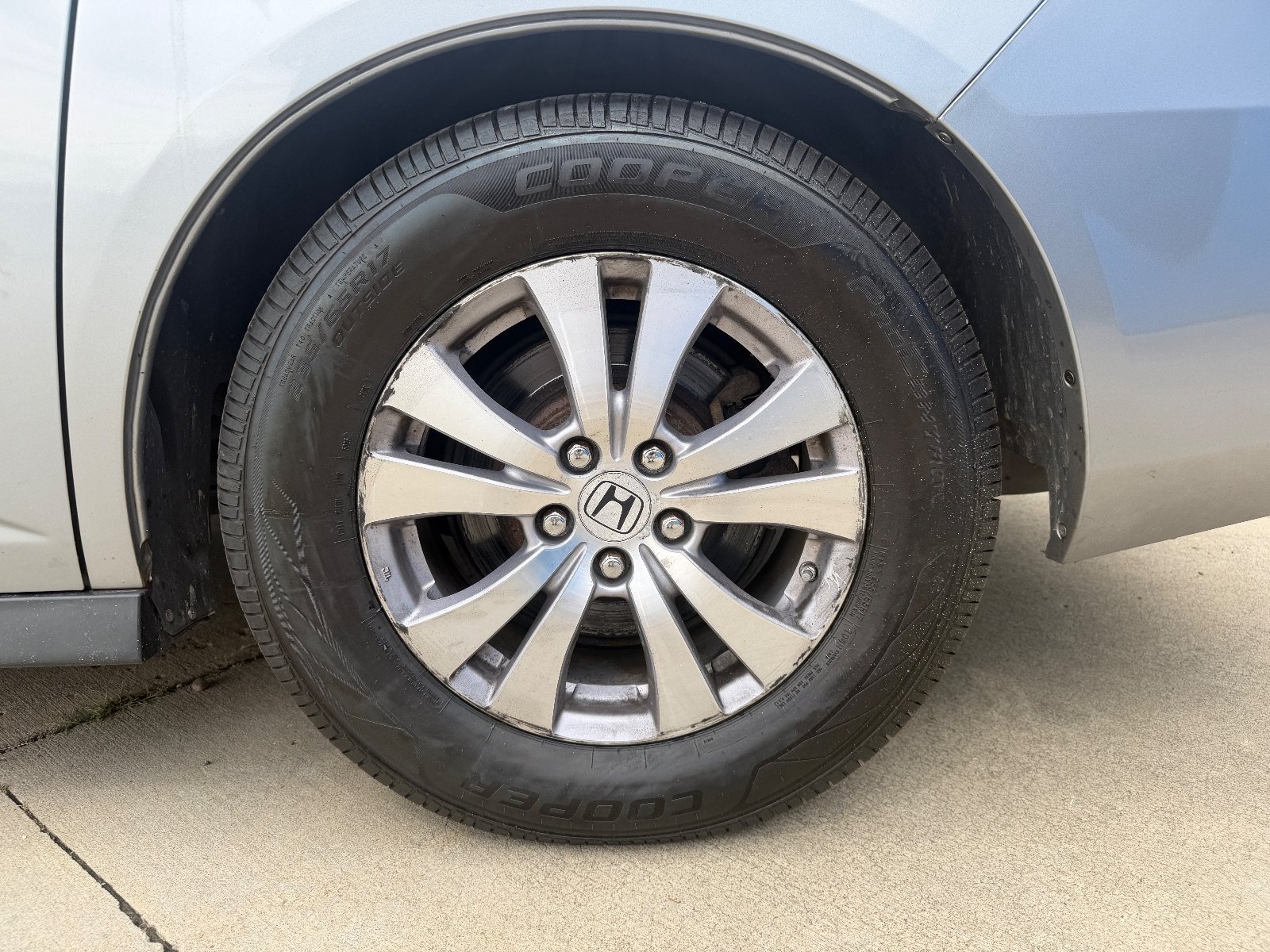 Vehicle photo 16