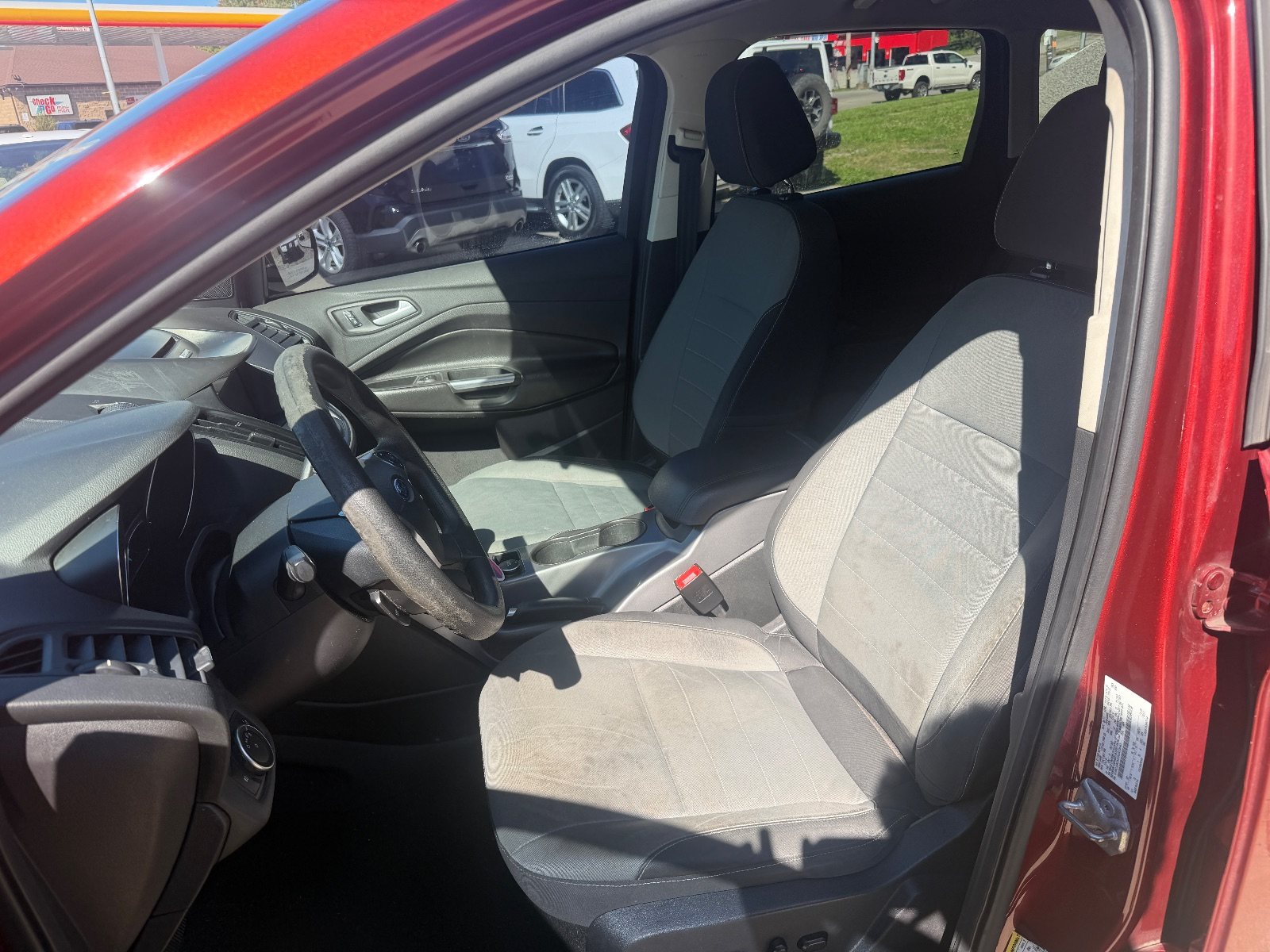 Vehicle photo 7