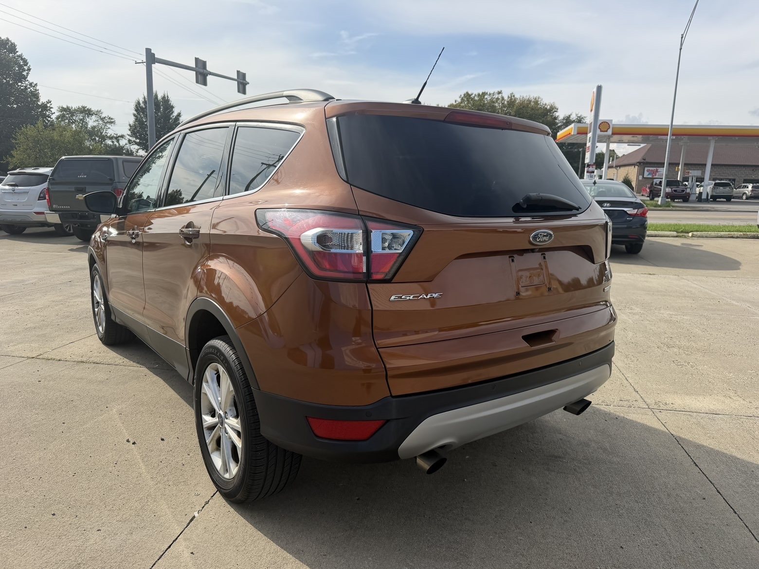 Vehicle photo 7